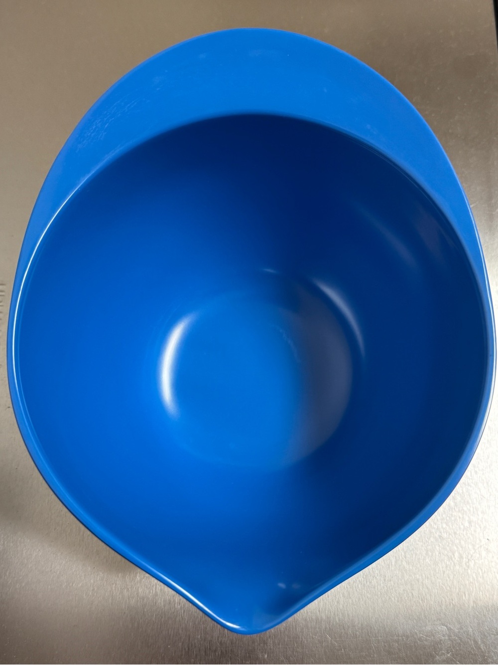 Williams Sonoma Mixing Bowls - Picture 12 of 14